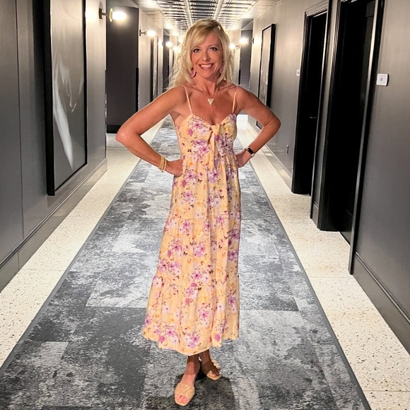 NSR Claro Floral Front Cutout Dress - Picture 4 of 4